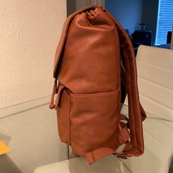 Backpack - Picture 3 of 3